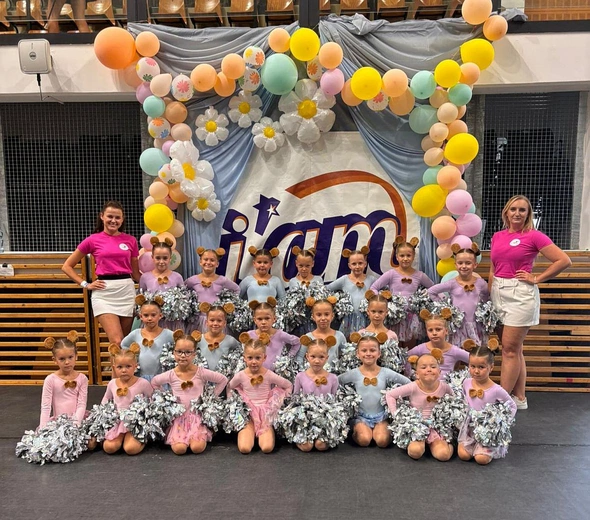 Trening mażoretek Mini Magnolia, mistrzyń świata z Kotulina