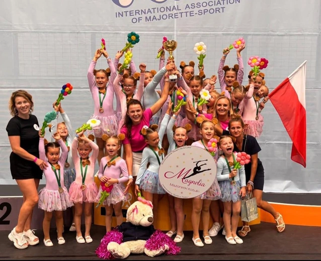 Trening mażoretek Mini Magnolia, mistrzyń świata z Kotulina