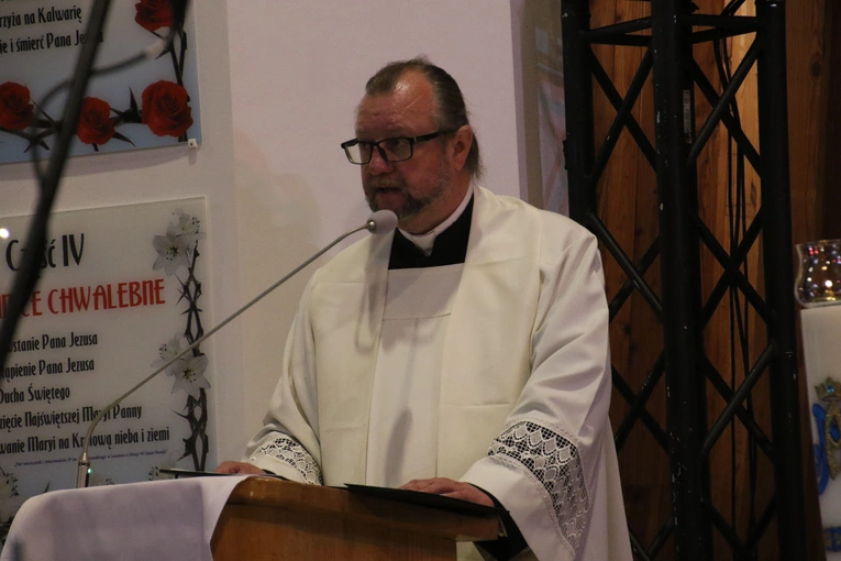 Lucień. Poświęcenie figury św. Kazimierza