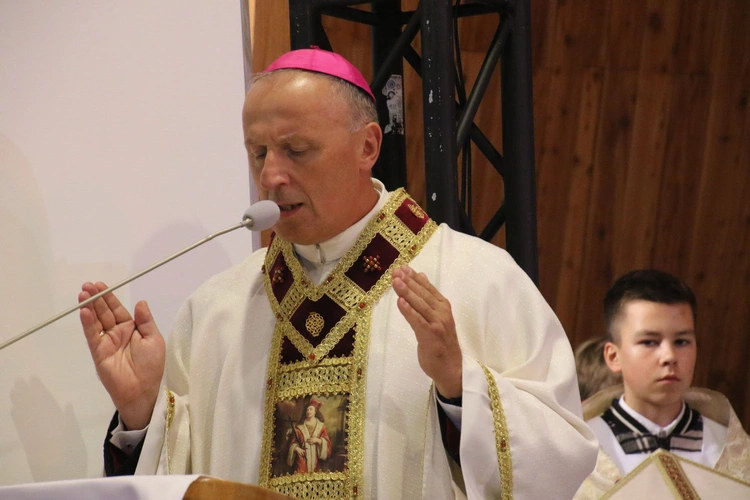 Lucień. Poświęcenie figury św. Kazimierza