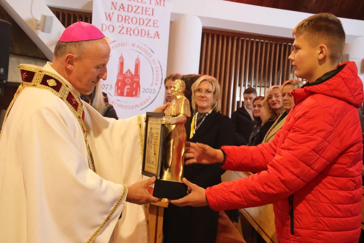 Lucień. Poświęcenie figury św. Kazimierza