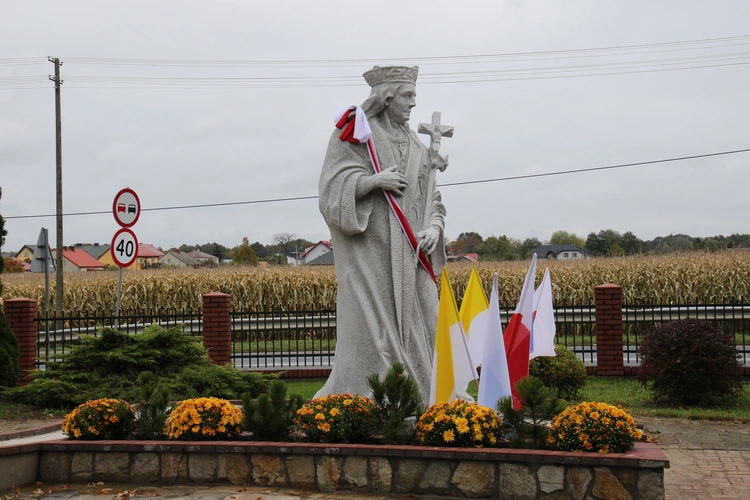 Lucień. Poświęcenie figury św. Kazimierza