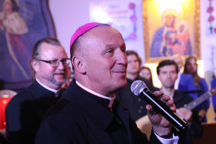 Lucień. Poświęcenie figury św. Kazimierza