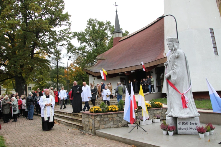 Lucień. Poświęcenie figury św. Kazimierza