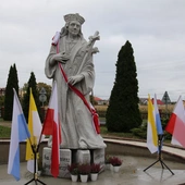 Lucień. Poświęcenie figury św. Kazimierza