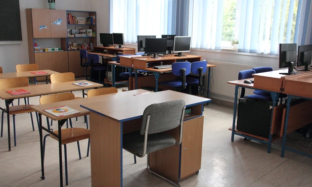 MEN: w Polsce jest 707,6 tys. nauczycieli