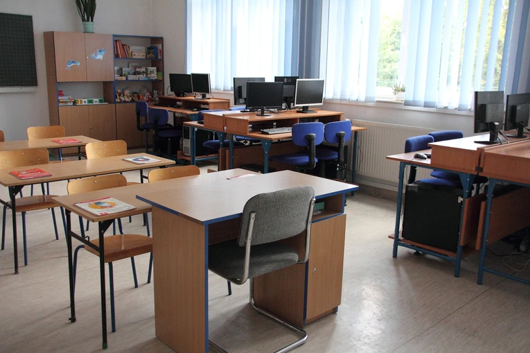 MEN: w Polsce jest 707,6 tys. nauczycieli