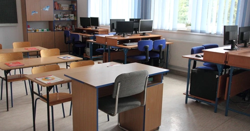 MEN: w Polsce jest 707,6 tys. nauczycieli