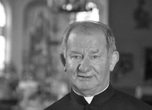 Zmarł ks. Kazimierz Skrzypek