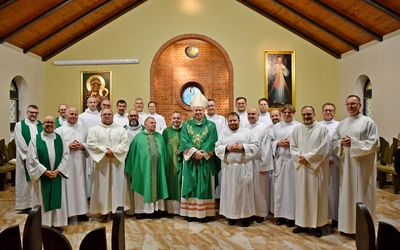 Służyć Bogu i ludziom - nowi kandydaci do diakonatu stałego