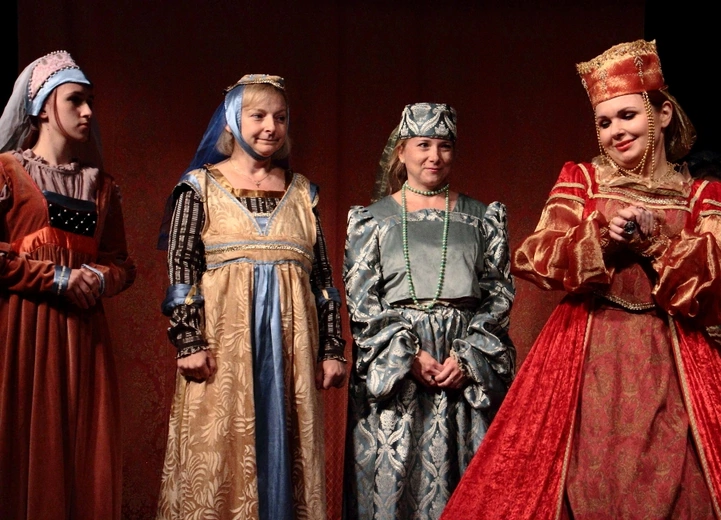 Spektakl "Farfurka Królowej Bony" w wykonaniu Teatru Kaworki