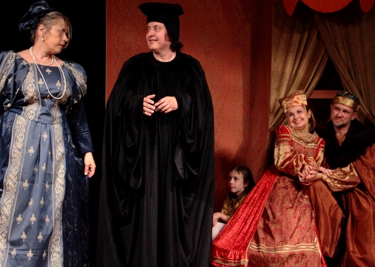 Spektakl "Farfurka Królowej Bony" w wykonaniu Teatru Kaworki