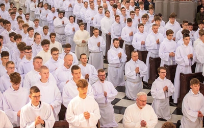 Nowi lektorzy i ceremoniarze są zaproszeni do kontynuacji formacji oraz zdobywania nowych kompetencji podczas dni skupienia połączonych z kursem animatora służby liturgicznej.