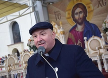 Uczestnikiem pielgrzymki był ks. D. Kowalczyk, prezes zarządu Fundacji DNT.