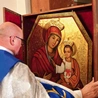 – Papież Franciszek ogłosił Rok Jubileuszowy 2025  pod hasłem „Pielgrzymi nadziei”, a kiedyś przed kopią tej ikony w rodzinnym Buenos Aires uczył się nadziei, wpatrzony w Matkę i Syna. Modlimy się w czasach pełnych niepokoju o nadzieję dla nas i świata całego, a jej fundamentem jest miłosierdzie – wyjaśnia ks. Paweł Bryk, kustosz sanktuarium Miłosierdzia Bożego w Świebodzinie.