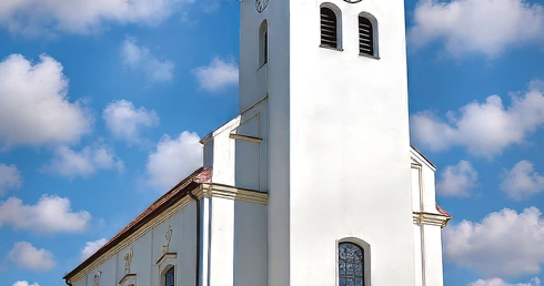 Dzisiejsza świątynia została zbudowana w latach 1733–1740.