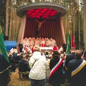 List do organizatorów i uczestników skierował prezydent Karol Nawrocki. Wyraził w nim jedność w hołdzie dla ofiar bestialskiego mordu sprzed 86 lat oraz przypomniał, że Niemcy zamordowali tu ok. 14 tys. osób tylko dlatego,  że były Polakami. 