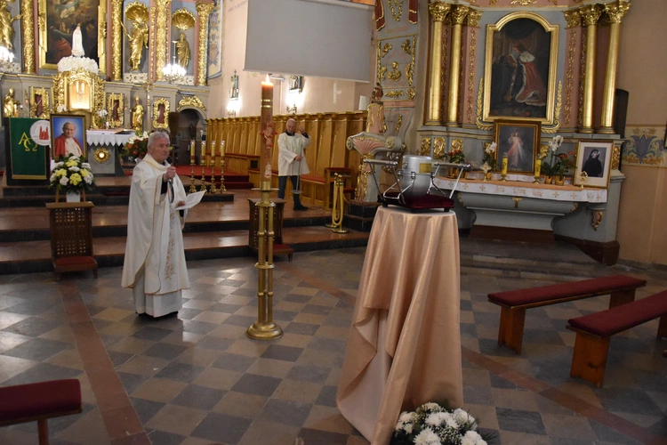 Przasnysz. Pogrzeb dzieci zmarłych przed urodzeniem