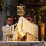 Pielgrzymka chorych, a także uczniów szkoły imienia św. Jadwigi u swojej patronki