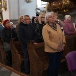 Pielgrzymka chorych, a także uczniów szkoły imienia św. Jadwigi u swojej patronki