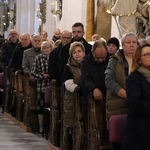 Pielgrzymka mieszkańców Trzebnicy do grobu św. Jadwigi Śląskiej - poświęcenie sztandaru gminy