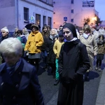 Pielgrzymka mieszkańców Trzebnicy do grobu św. Jadwigi Śląskiej - poświęcenie sztandaru gminy