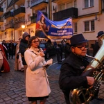 Pielgrzymka mieszkańców Trzebnicy do grobu św. Jadwigi Śląskiej - poświęcenie sztandaru gminy