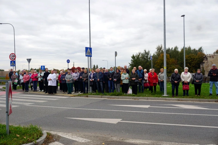 Odsłonięcie i poświęcenie tablicy na rondzie św. Jadwigi Śląskiej