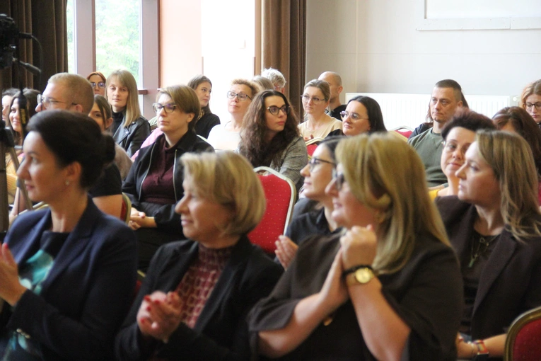 Wierzchowsławice. II Konferencja Terapeutyczna