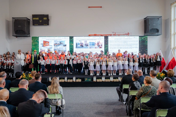 Nowa szkoła w Gródku k. Grybowa