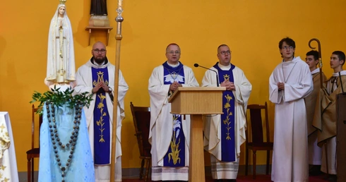 Ratujmy świat z Maryją - Różaniec 24 h