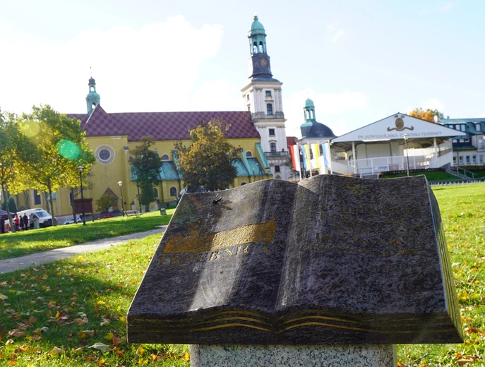 Trzebnica 2025. Pielgrzymka kobiet do grobu św. Jadwigi