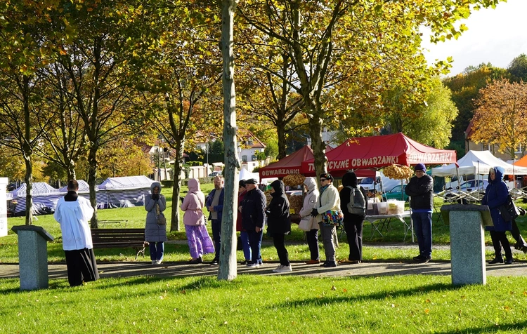Trzebnica 2025. Pielgrzymka kobiet do grobu św. Jadwigi