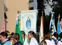 Pielgrzymka Dzieci Maryi do Zbrosławic