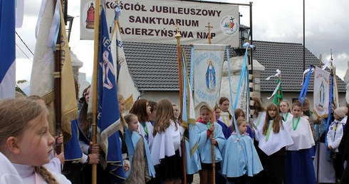 Pielgrzymka Dzieci Maryi - Eucharystia 