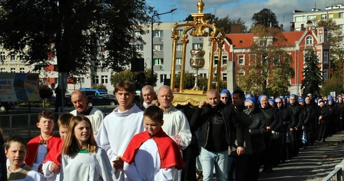 Ponadczasowe przesłanie św. Jadwigi Śląskiej: troska o pokój i o najuboższych