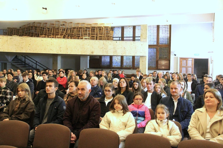 Tarnów. Stypendyści Fundacji im. abp. Jerzego Ablewicza