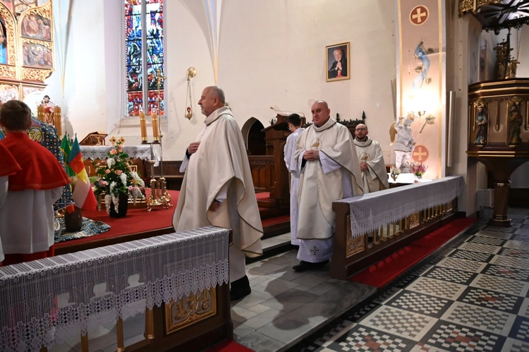 Dziękczynienie za 50 lat posługi sióstr józefitek w Afryce