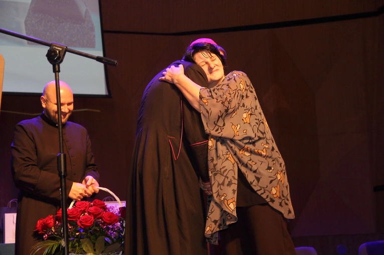 Gala "Radość płynie z Nadziei" cz. 1