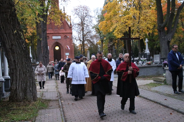 Płock. Pogrzeb dzieci zmarłych przed urodzeniem