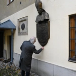 Tablica pamiątkowa ks. Jerzego Bryły