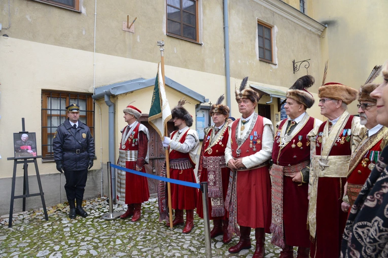 Tablica pamiątkowa ks. Jerzego Bryły