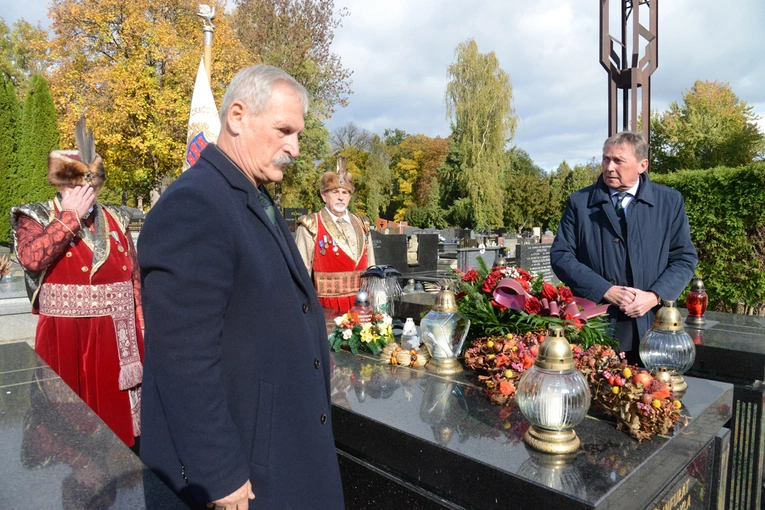 Tablica pamiątkowa ks. Jerzego Bryły