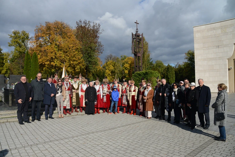 Tablica pamiątkowa ks. Jerzego Bryły