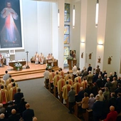 Żyjąc blisko Eucharystii 