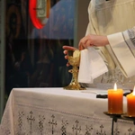 Płock. Spotkanie rodzin misjonarzy z bp. Szymonem Stułkowskim