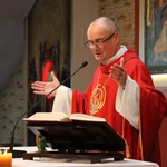 Płock. Spotkanie rodzin misjonarzy z bp. Szymonem Stułkowskim