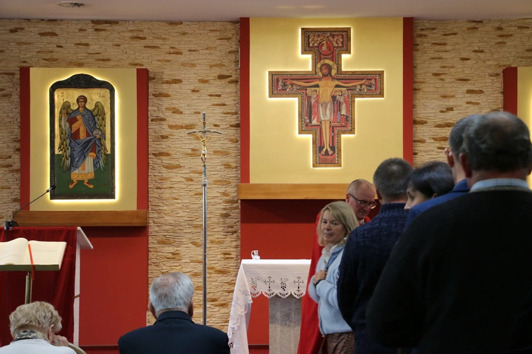 Płock. Spotkanie rodzin misjonarzy z bp. Szymonem Stułkowskim