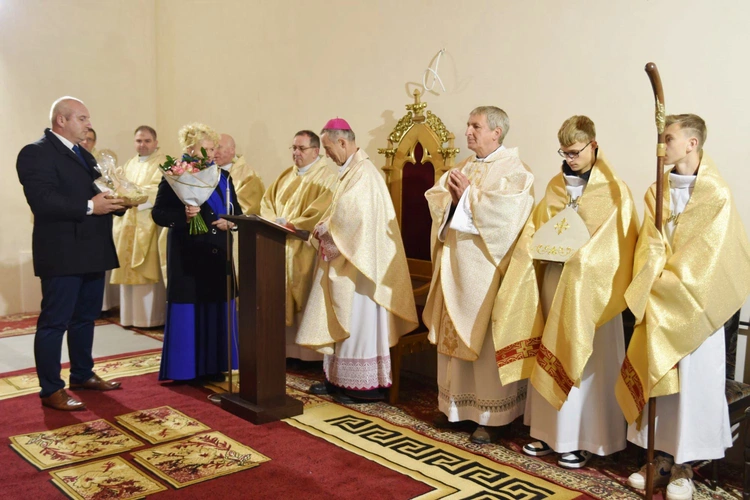 Patriotycznie i religijnie w Chojniku