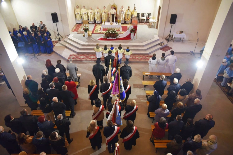 Patriotycznie i religijnie w Chojniku